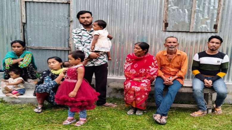 সীমান্তে বিএসএফ কর্তৃক বাংলাদেশী নাগরিকদের পুশ-ইন চেষ্টাকালে ১৫ বিজিবি’র অভিযানে ১০ জন আটক