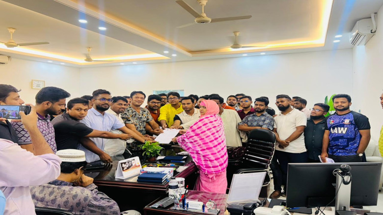 জবি নিষিদ্ধ ছাত্রলীগের ৪২১ নেতাকর্মীর বিরুদ্ধে ছাত্রদলের স্মারকলিপি 