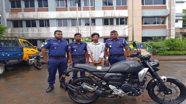 বড়লেখায় বাড়িতে চুরি: প্রায় ৯ লক্ষ টাকার স্বর্ণালঙ্...