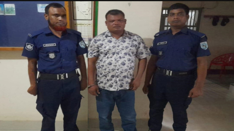 পার্বতীপুরের ভূয়া পুলিশ আটক