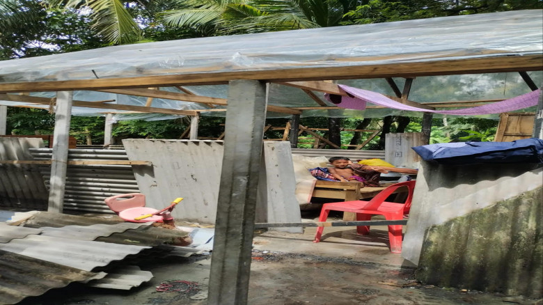 শ্যামনগরে বসতঘর ভাঙচুর ও অগ্নিসংযোগের ঘটনায় দ্রুত বিচার আইনে মামলা