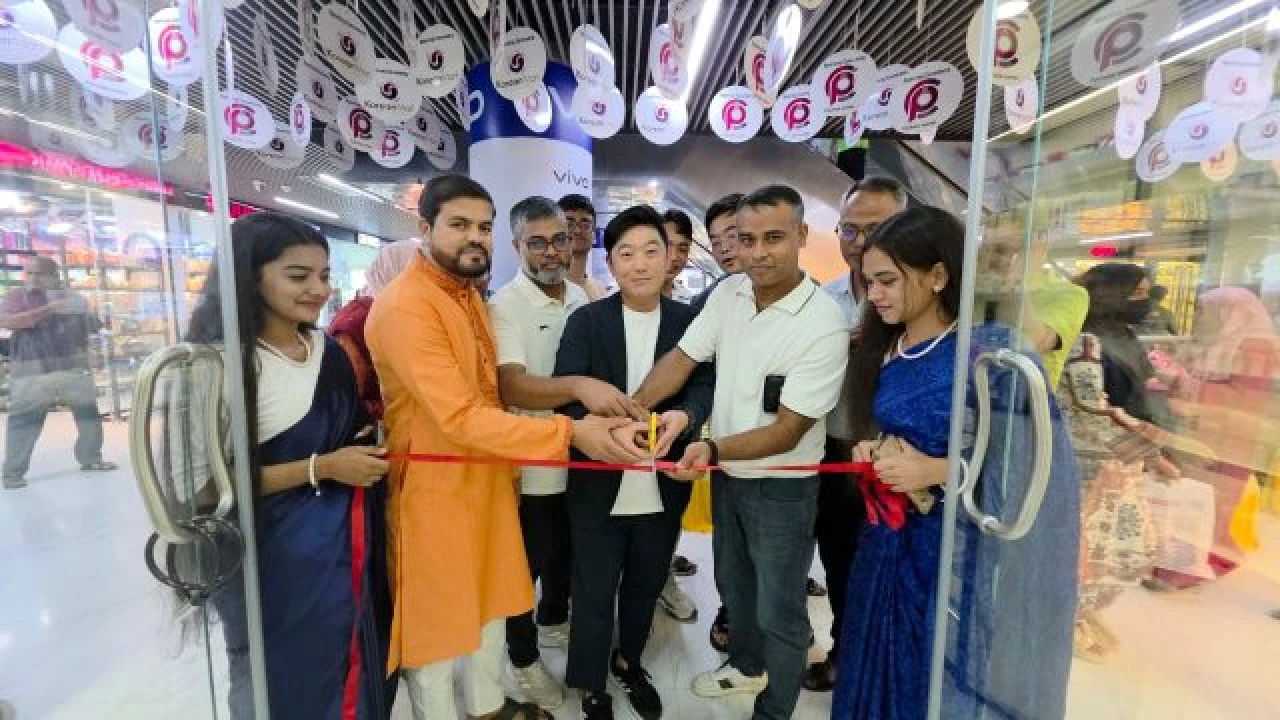 উত্তরা স্কোয়ারে পারফিউম সেন্টারের চতুর্থ শোরুম উদ্বোধন