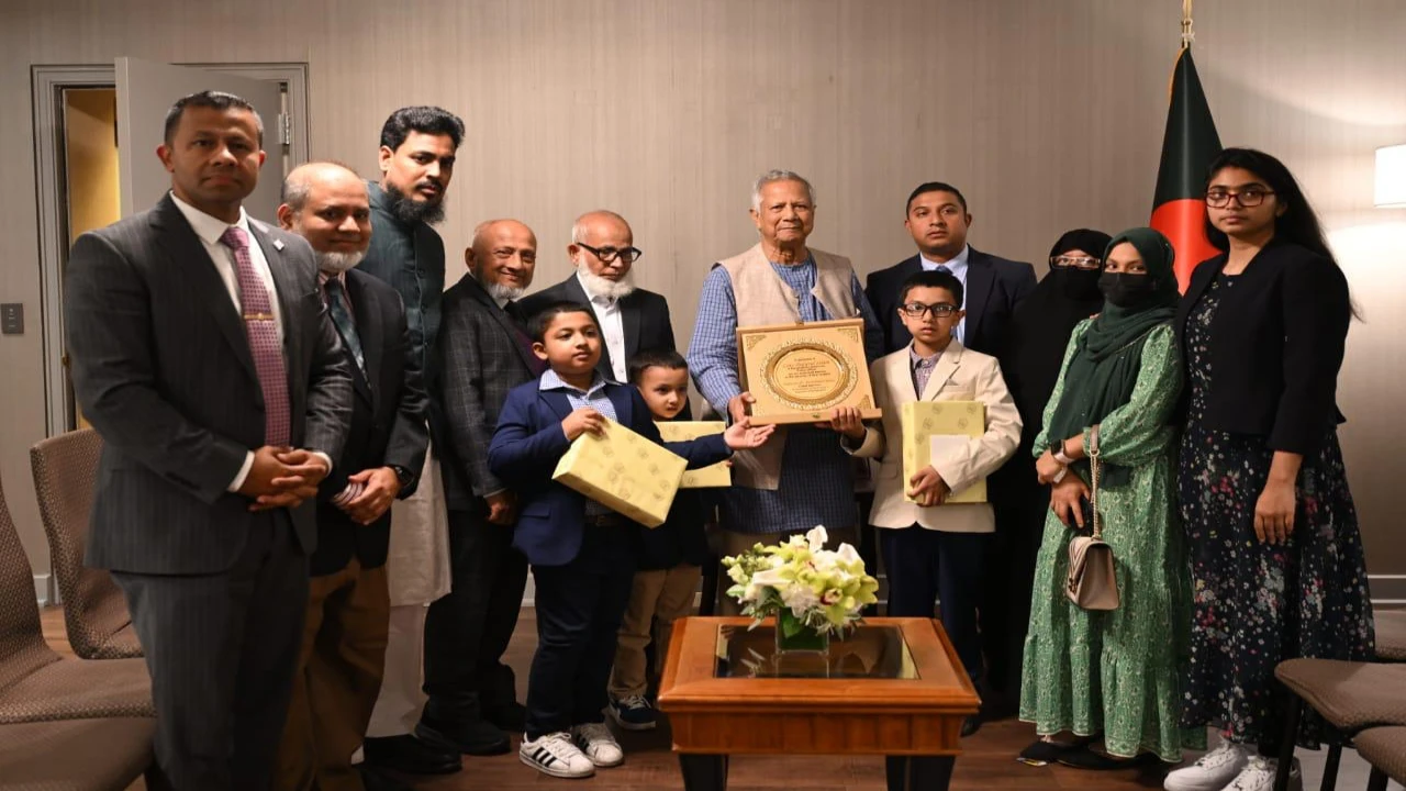 ছবির ক্যাপশন: 