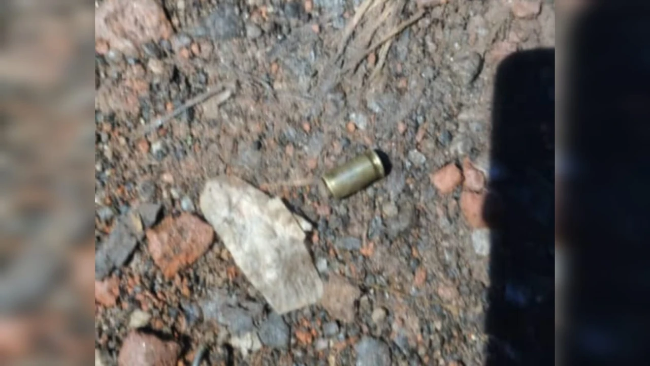 রামগঞ্জে বালু উত্তোলন নিয়ে সংঘর্ষে গুলিবর্ষণ