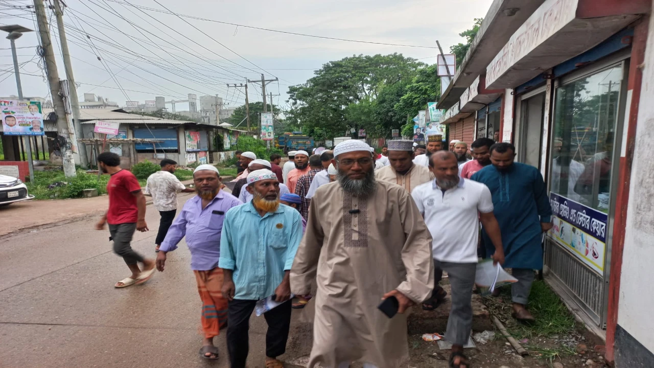 বৈরি আবহাওয়ার মধ্যে ও চলছে জামায়াতে ইসলামীর গণসংযোগ