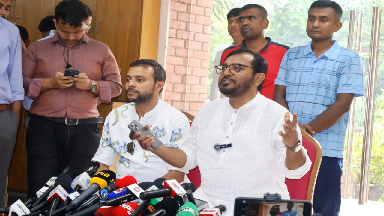 সংবিধানের দোহাই দিয়ে জুলাই সনদ বাস্তবায়নে অনিশ্চয়তা সৃষ্টি করলে আরেকটি অভ‍্যুত্থান অনিবার্য হয়ে পড়বে: “এবি পার্টি”