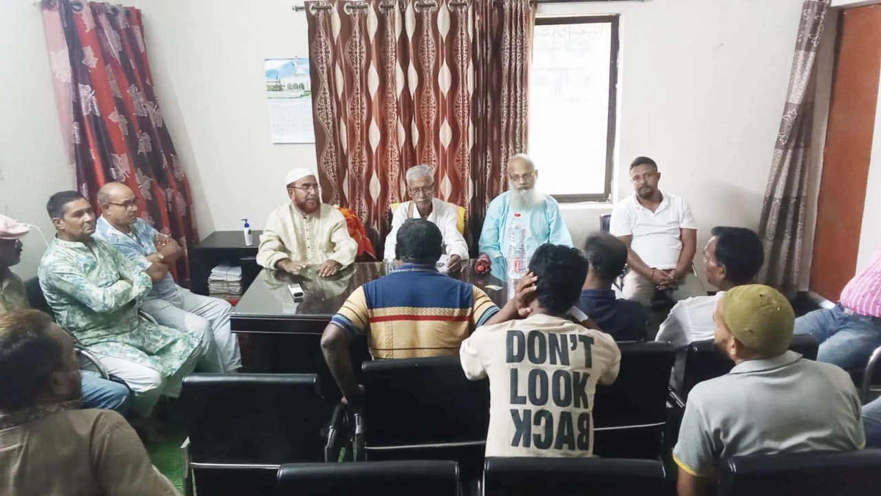 মাগুরায় জামায়াতের অমুসলিম শাখার উদ্যোগে মতবিনিময় অ...