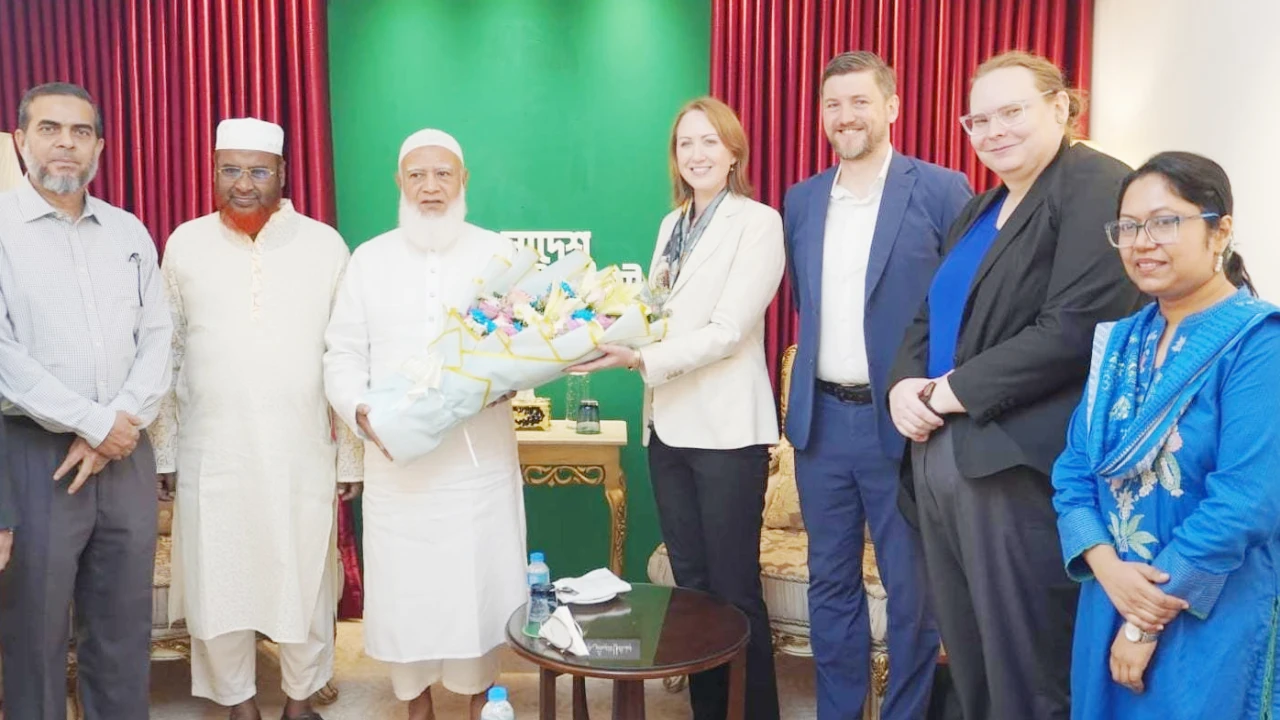 জামায়াতের আমীরের সাথে অস্ট্রেলিয়ান হাইকমিশনারের সৌজন্য সাক্ষাৎ