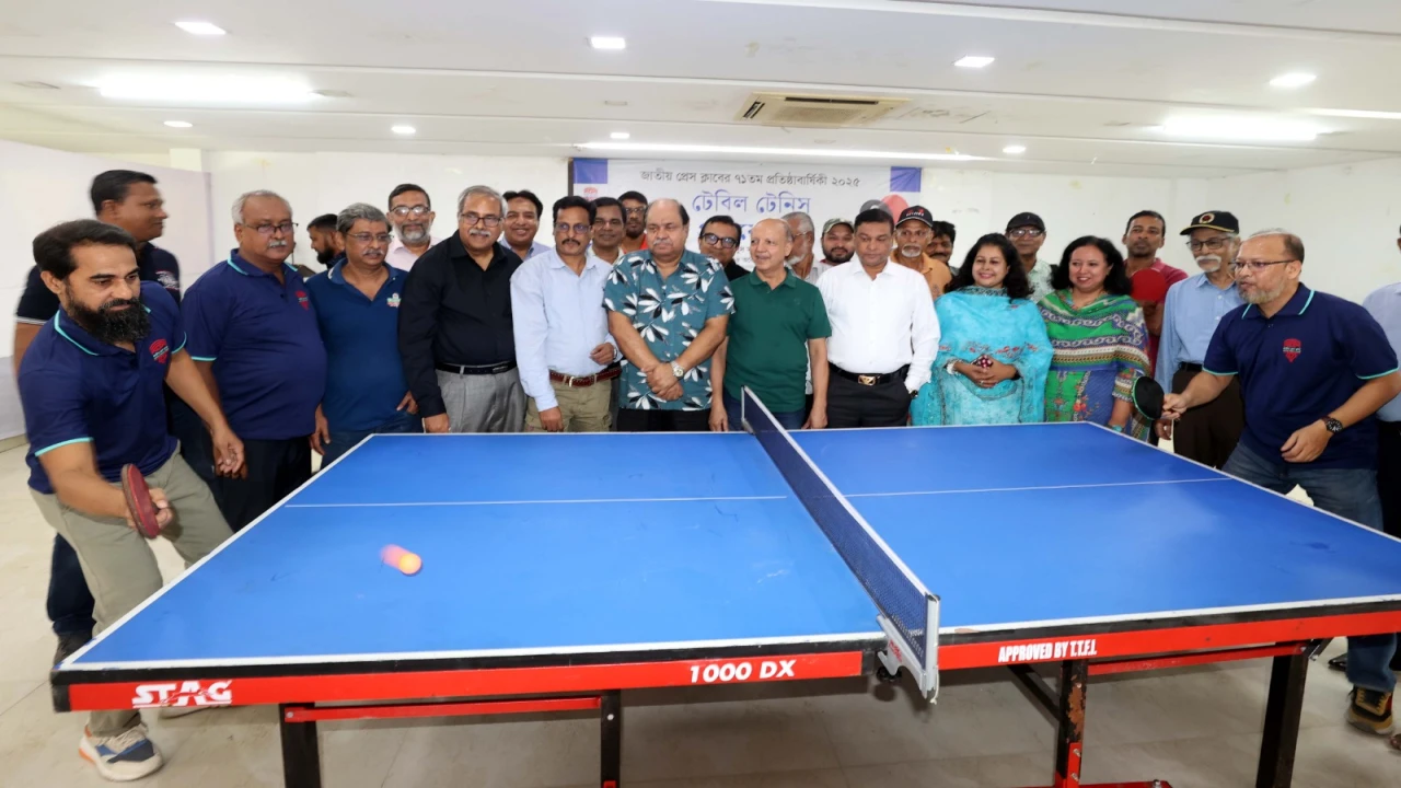 জাতীয় প্রেস ক্লাব টেবিল টেনিস এককে সৈয়দ মামুন  দ্বৈতে আনোয়ার হোসেন-জাফর ইকবাল জুটি চ্যাম্পিয়ন