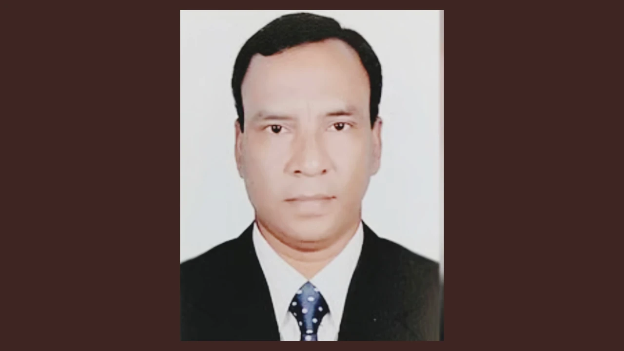 লক্ষ্মীপুরে বিএনপি নেতার বাড়িতে রাইফেল ও গুলি উদ্ধ...