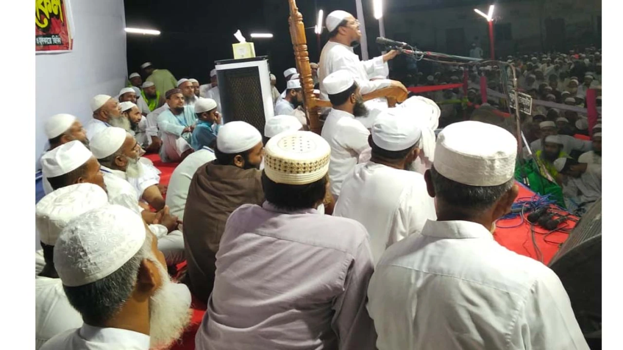 শহীদদের রক্ত বৃথা যেতে পারে না ত্যাগের আদর্শে সমাজ...