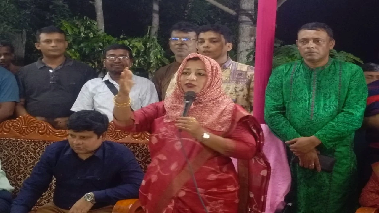 লোহাগড়ায় মন্দির ঘাটের নির্মাণ কাজের উদ্বোধন ...