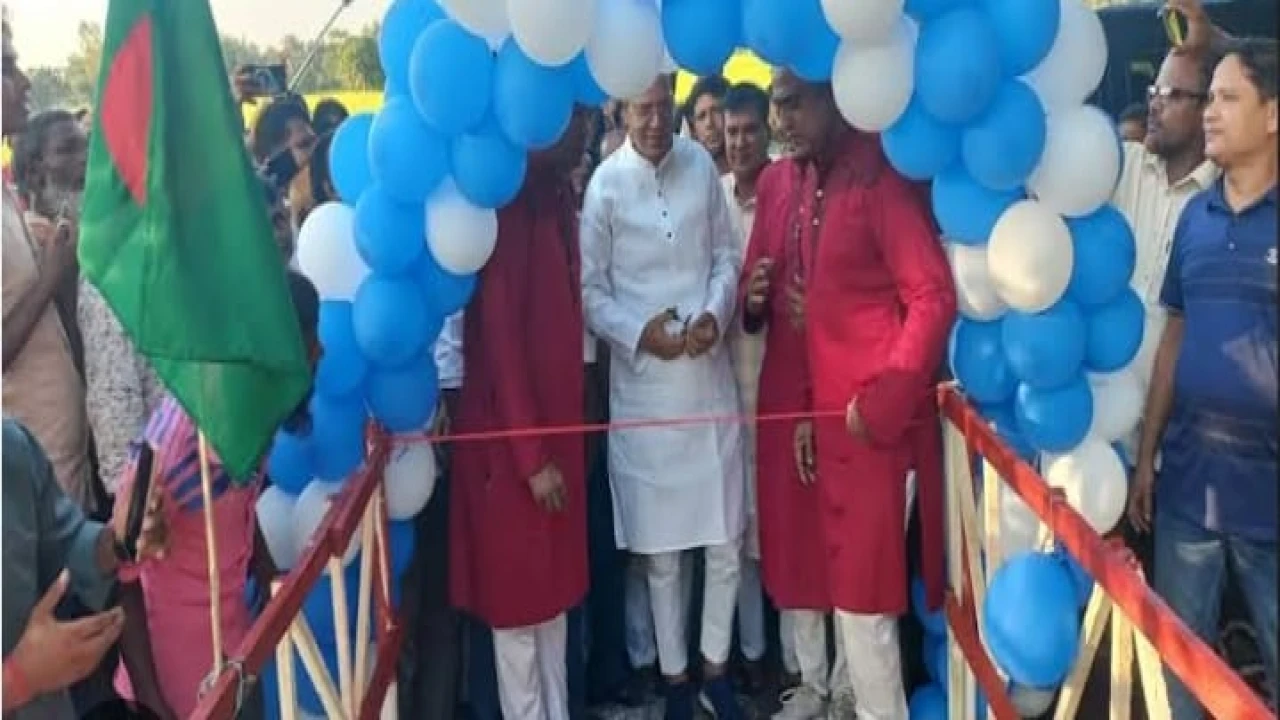 লালমনিরহাট জেলা যুবদলের উদ্যোগে বাশের সাঁকো সেতু ত...