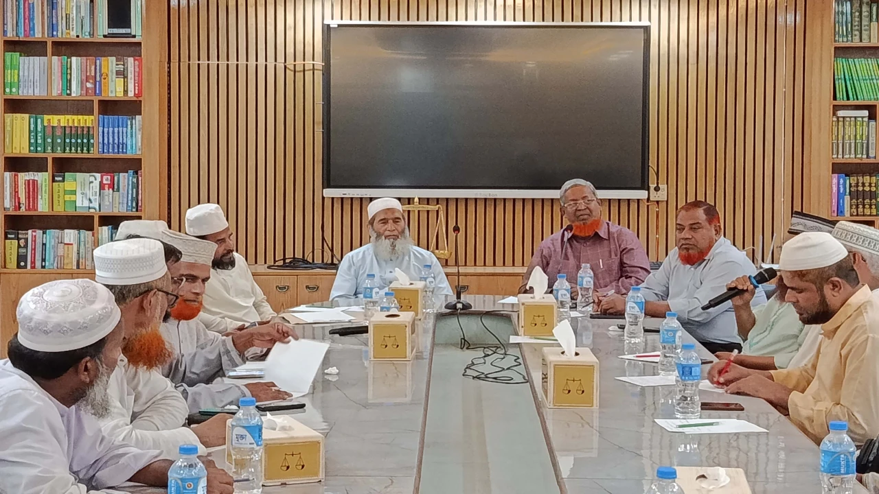 স্বতন্ত্র ইবতেদায়ী মাদ্রাসা শিক্ষক ঐক্যজোটের দাবি মেনে নিন: অধ্যাপক মুজিবুর রহমান