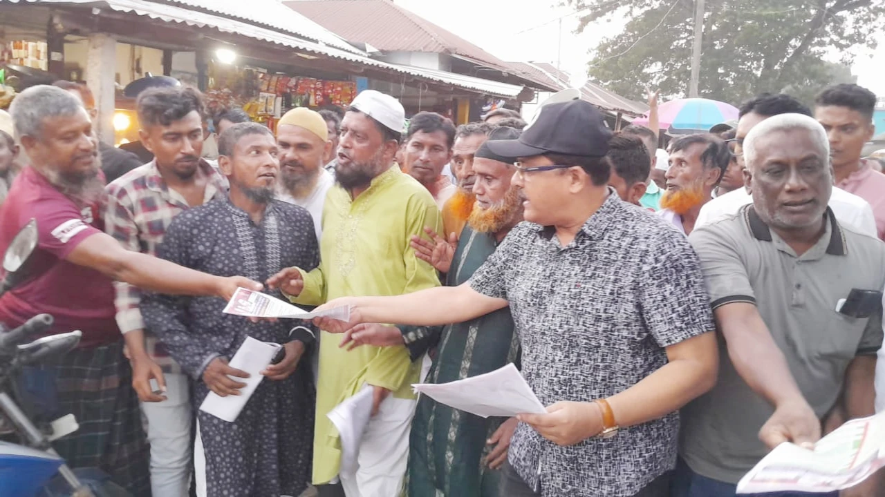 শিক্ষা, রাজনীতি ও মানবসেবায় নীরবে কাজ করেছেন মনোয়ার হোসেন খান