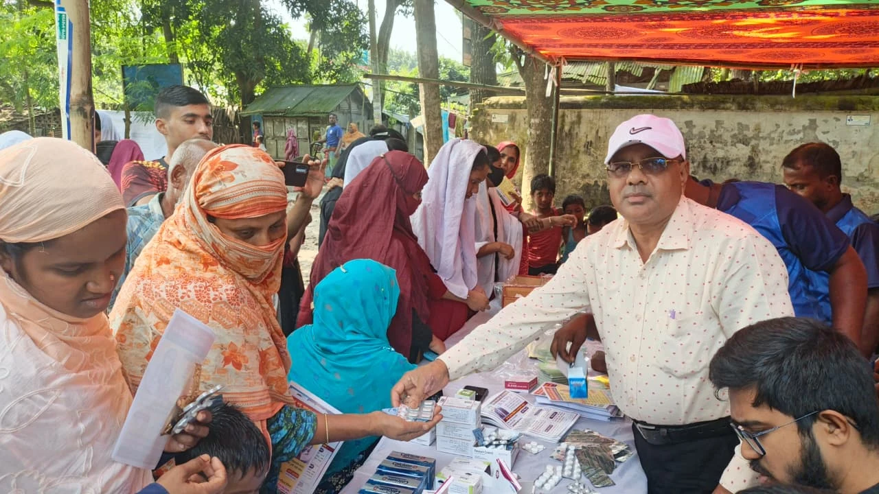 হাজরাকাটি ব্লাড ব্যাংকের উদ্যোগে বিনামূল্যে রক্তের...