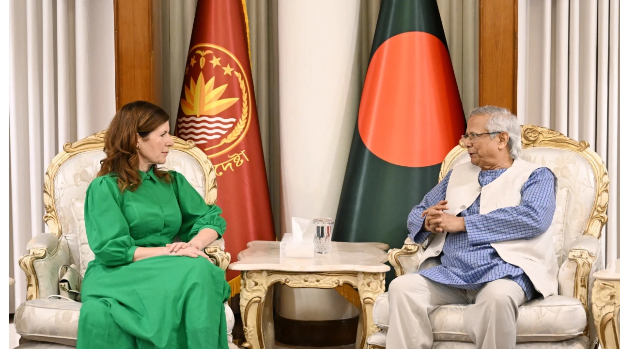 কার্যক্রম স্থগিত থাকায় আ‘লীগ নির্বাচনে অংশ নিতে পারবে না: প্রধান উপদেষ্টা 