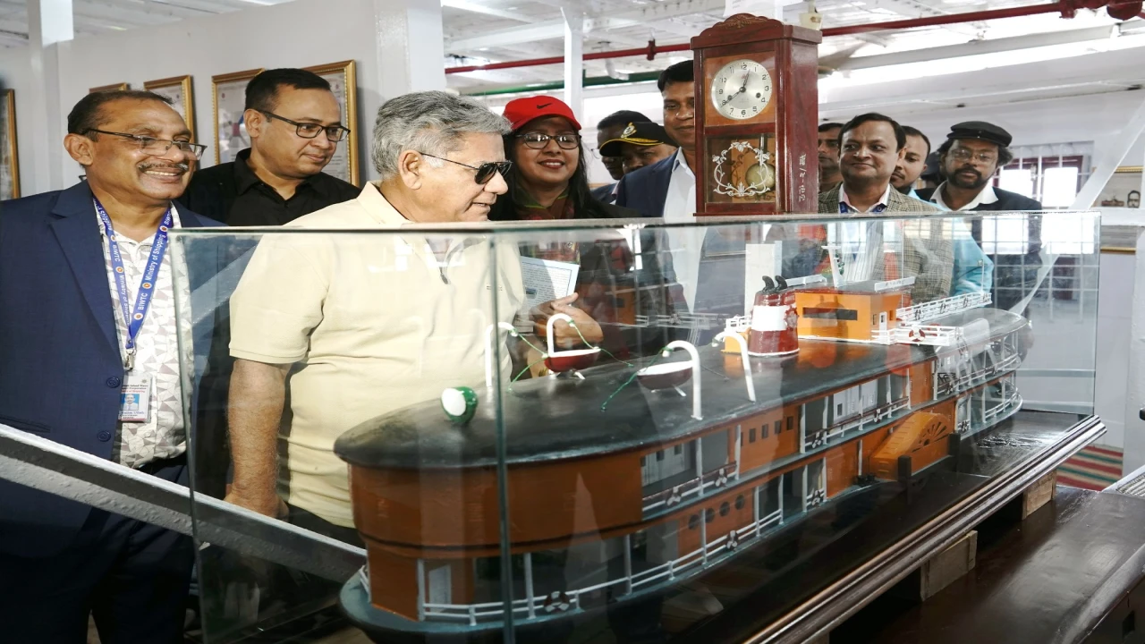 শতবর্ষী প্যাডেল স্টিমার 'পিএস মাহসুদ'কে পর্যটন সার্ভিসে যুক্ত