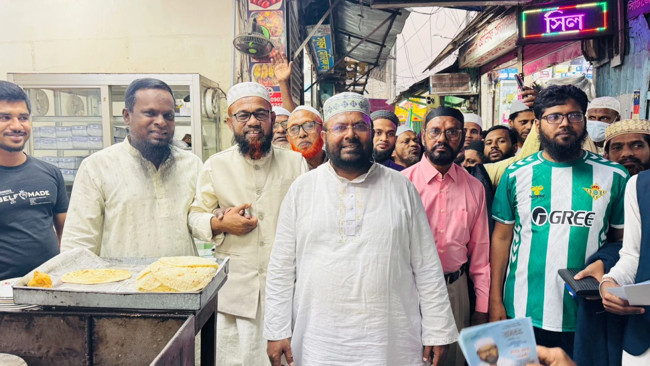 ভোলায় দাঁড়িপাল্লার পক্ষে জামায়াত প্রার্থীর উৎসবম...