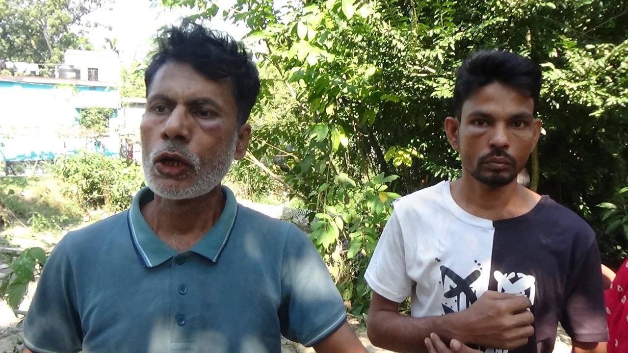 জমিতে ইটের পাচিল করা নিয়ে প্রতিপক্ষের ইট ও লাঠির আ...