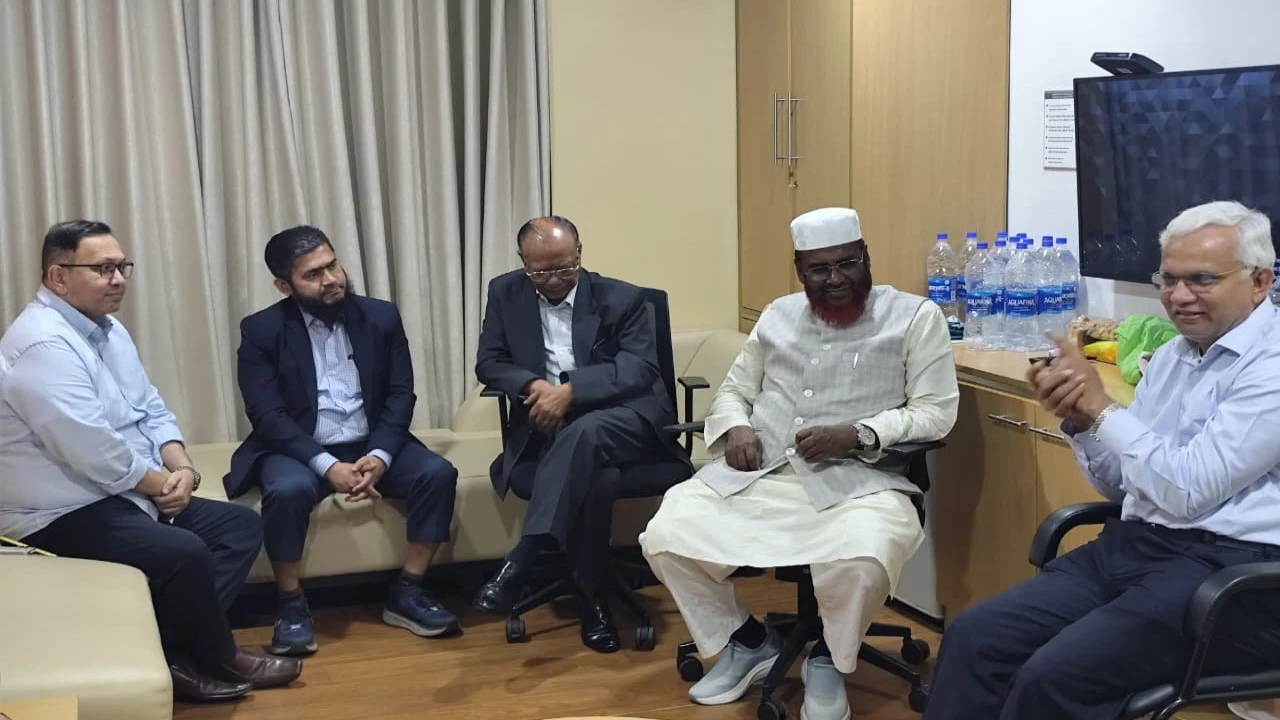 খালেদা জিয়ার শারীরিক অবস্থার খোঁজ নিতে হাসপাতালে জামায়াতে ইসলামীর সেক্রেটারি জেনারেল