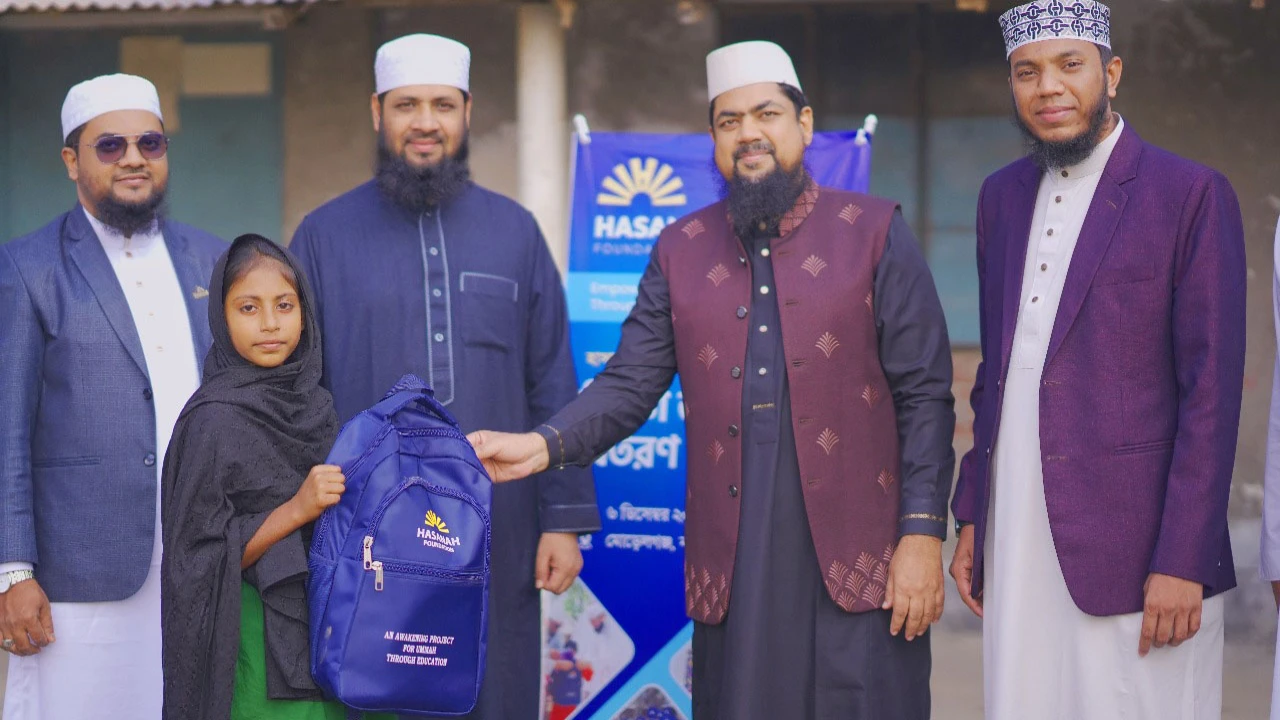 সুবিধাবঞ্চিত শিক্ষার্থী‌দের মাঝে হাসানাহ ফাউন্ডেশন...