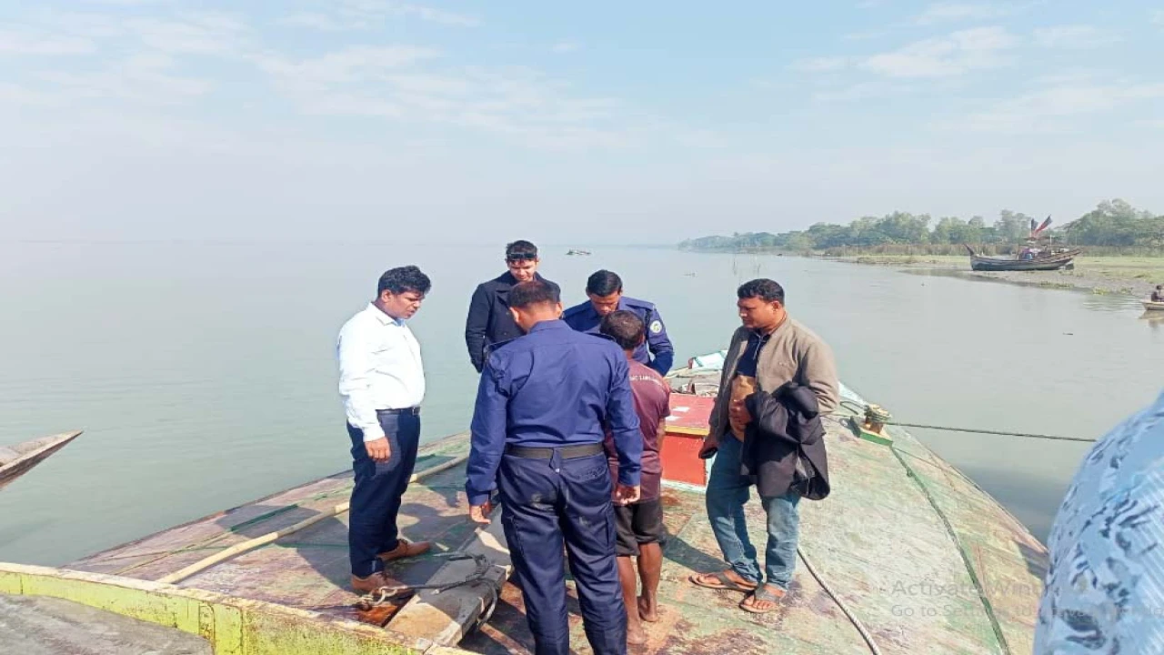 ভোলায় বালু উত্তোলনের দায়ে ১.৫ লক্ষ টাকা জরিমানা...