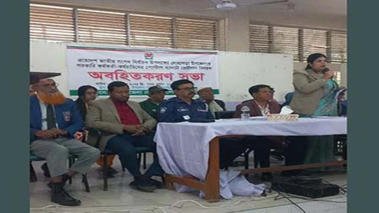 নড়াইলে সরকারি কর্মকর্তা-কর্মচারীদের পোস্টাল ব্যালট...