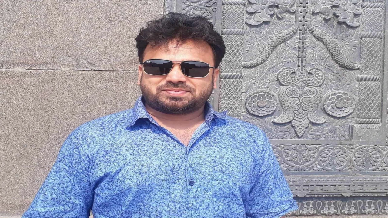 জকসুতে ছাত্রদল প্যানেলকে ভোট দিলে পরীক্ষায় ১০ নম্বর বাড়িয়ে দেয়ার কথা বললেন শিক্ষক