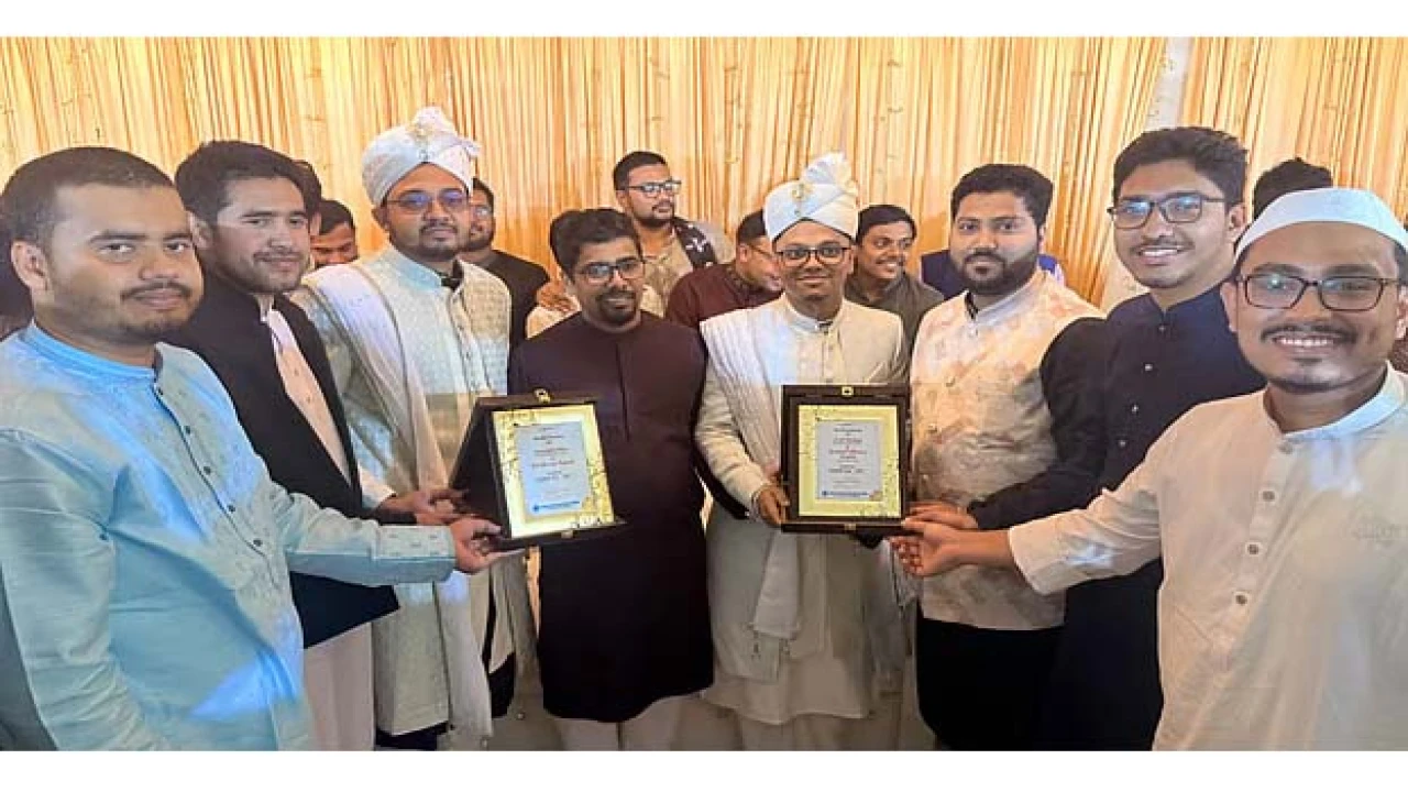 ডাকসুর জিএস ফরহাদের সাথে চাকসু নেত্রী সানজিদার বিয়ে