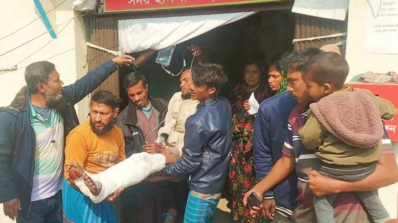 নড়াইলে প্রতিপক্ষের হামলায় আহত ৮...