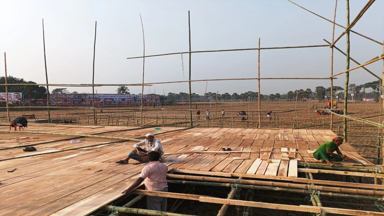 তারেক রহমানের আগমন ঘিরে কুমিল্লার ফুলতলী স্টেডিয়ামে বিএনপির মহাসমাবেশ