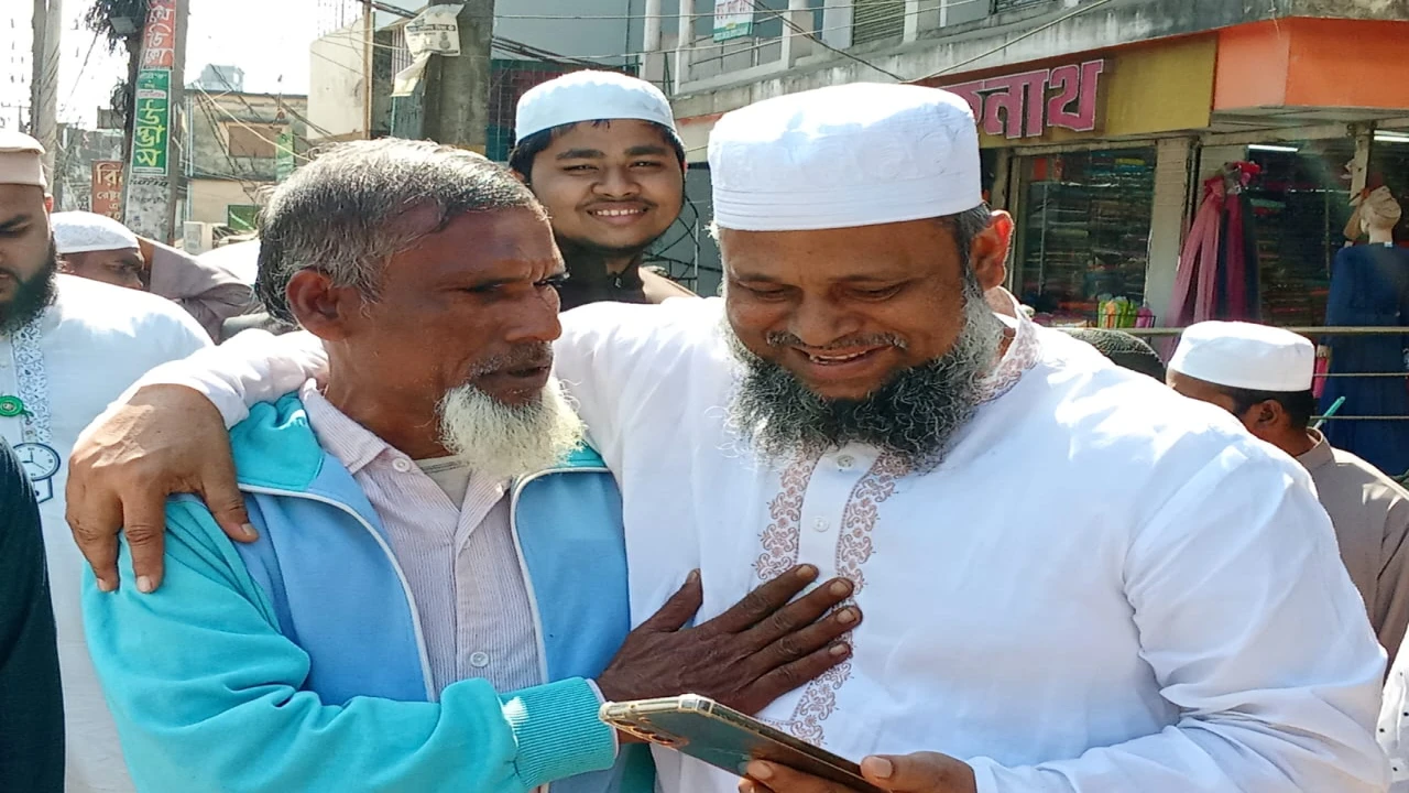 মৌলভীবাজার পৌরসভার বিভিন্ন ওয়ার্ডে দেয়ালঘড়ি মার্কা...