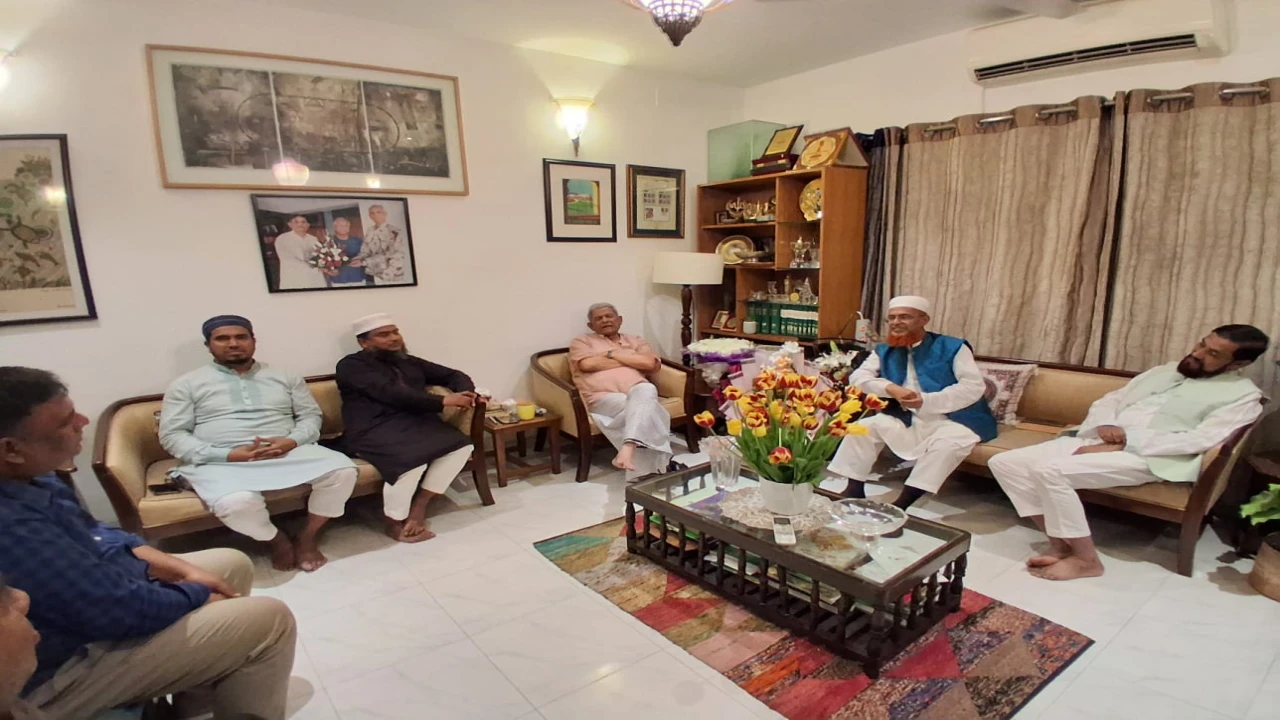 জামায়াতের ইফতার মাহফিলে এলজিআরডি মন্ত্রী মির্জা ফখরুলকে আমন্ত্রণ