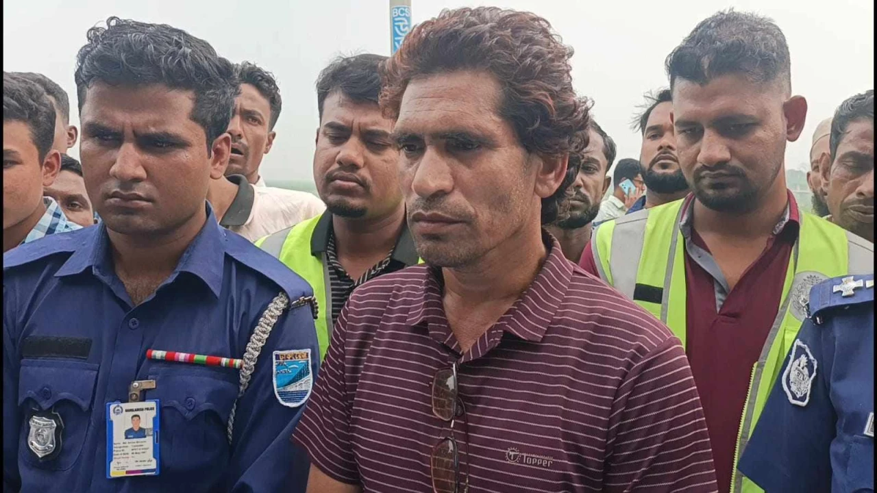 ভ্রাম্যমাণ আদালতে অসাদাচরণের অভিযোগে জেলহাজতে সাংবাদিক