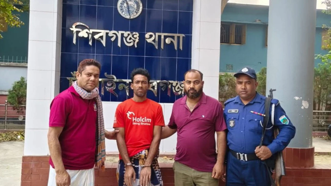 শিবগঞ্জে কৃষকের ছদ্মবেশে পলাতক আসামি গ্রেফতার, একই ব্যক্তির নামে ৫টি জিআর ওয়ারেন্ট