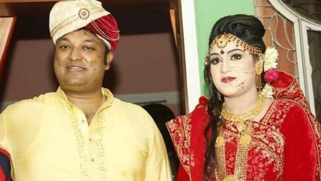 শান্তিতে ঘুমাতে চাই স্ট্যাটাস দিয়ে সাবেক এমপির স্ত্রীর আত্মহত্যার চেষ্টা