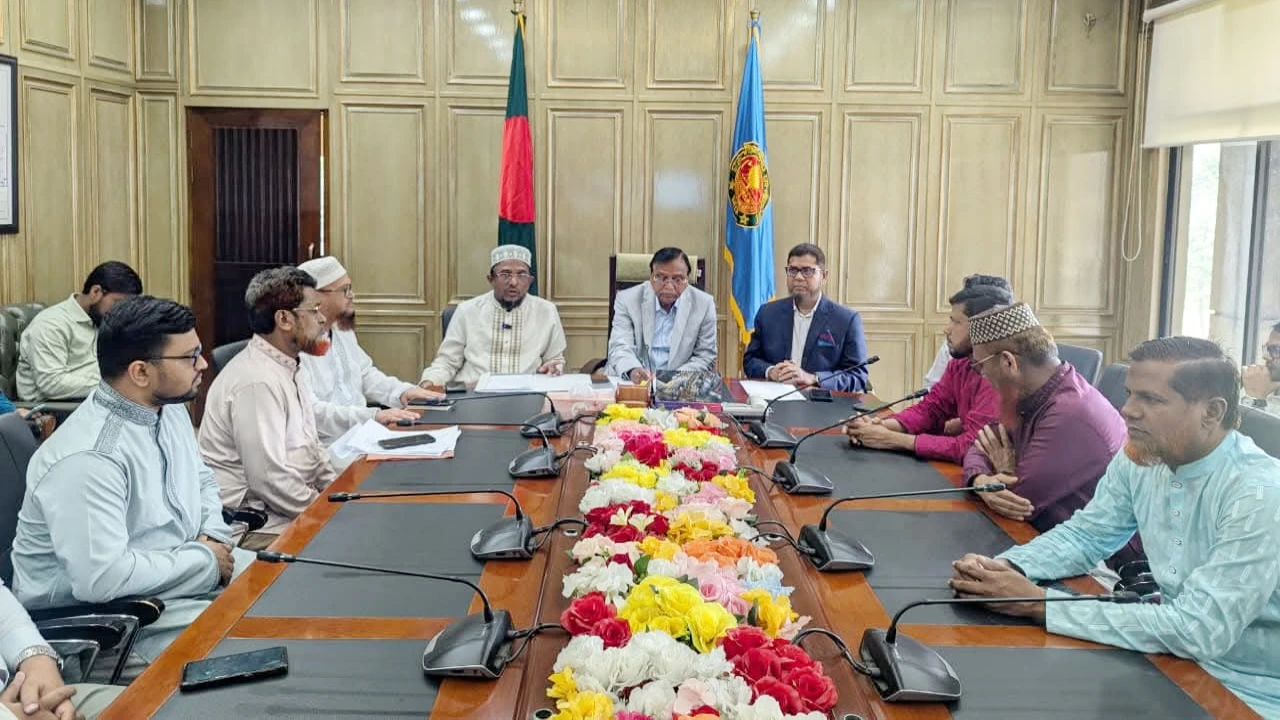 নগর সংকট নিরসনে ডিএসসিসি প্রশাসকের সঙ্গে ঢাকা-৪ ও ৫ আসনের এমপির জরুরি বৈঠক