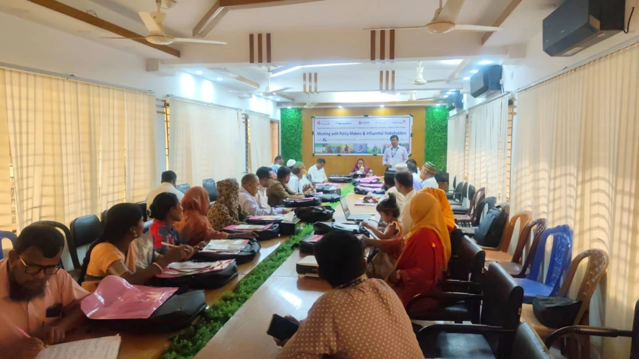 জিংক ধান ছড়িয়ে দিতে ঠাকুরগাঁওয়ে নীতি নির