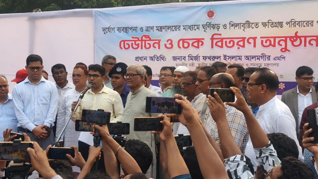 তেল সংকট নয়, অনৈতিক কারসাজির বিরুদ্ধে ব্যবস্থা: এ...