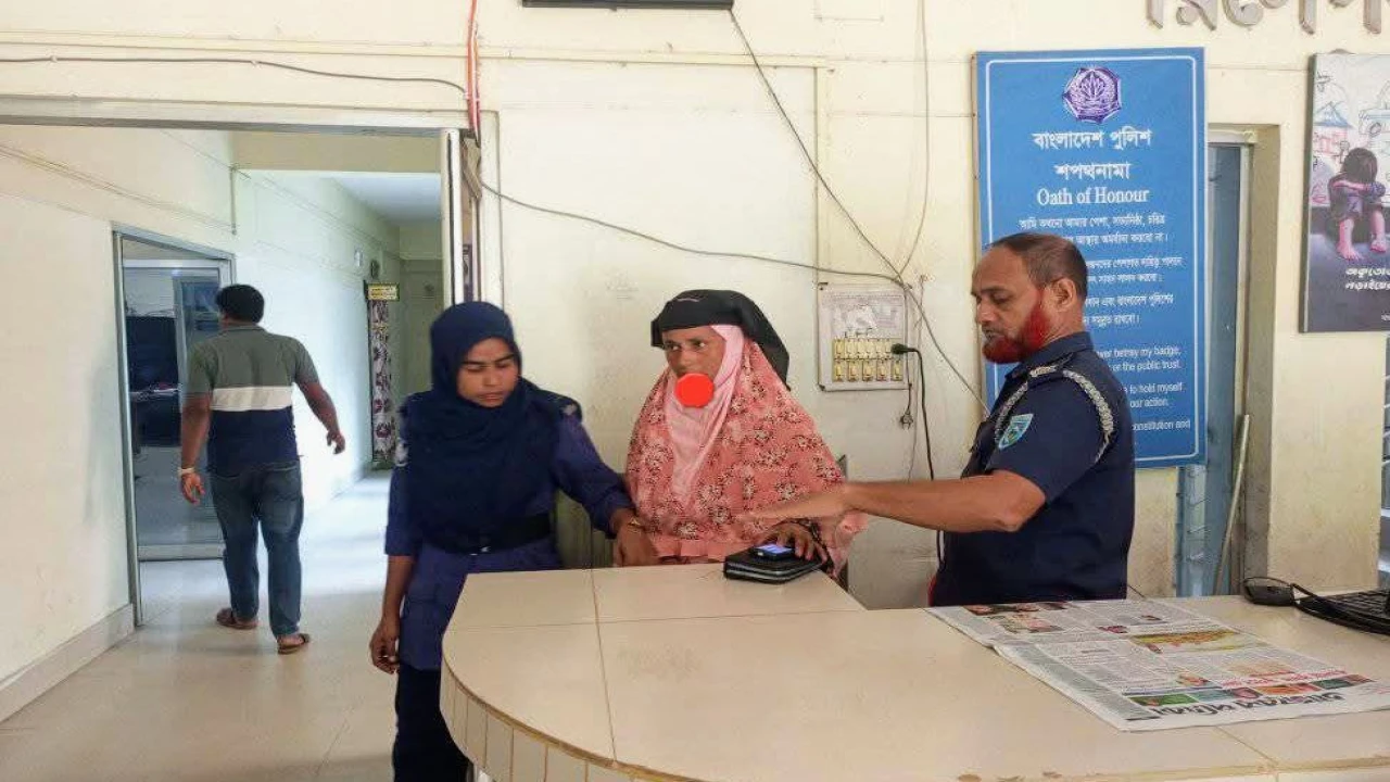 হাতীবান্ধায় ৪ কেজি মাদকসহ নারী আটক, থানায় হস্তান্ত...