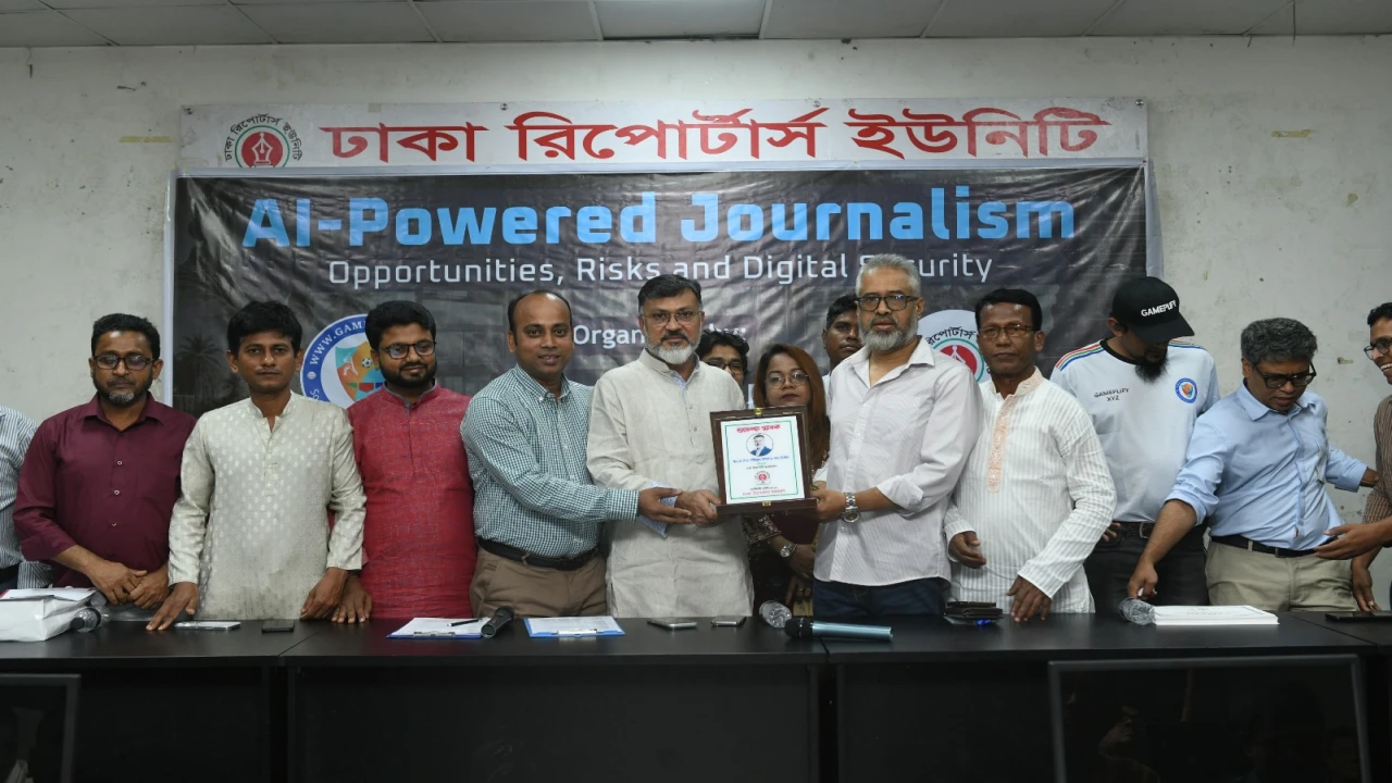 ডিআরইউ’র সাত দিনের প্রশিক্ষণে অংশ নিলেন ৬ শতাধিক সাংবাদিক