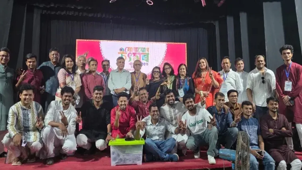 ঢাবি গণযোগাযোগ ও সাংবাদিকতা অ্যালামনাইয়ে ইলিয়াস খান সভাপতি, রিনভী সাধারণ সম্পাদক নির্বাচিত