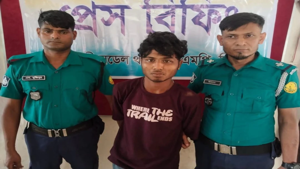 সিলেট মহানগরীর ক্বীনব্রিজ এলাকায় ছিনতাইকারীদের হাম...