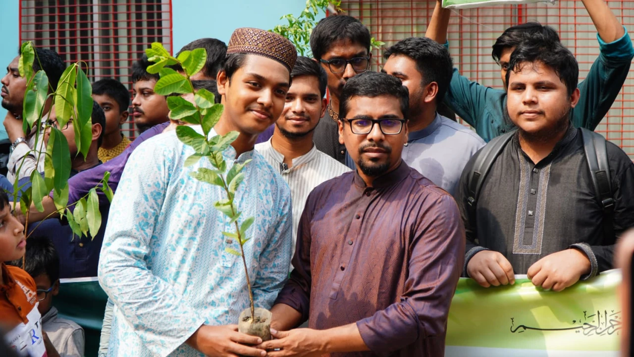 বিশ্ব পরিবেশ দিবস উপলক্ষে ঢাকা মহানগর পশ্চিম শাখা ছাত্রশিবিরের বৃক্ষ র‍্যালি ও চারা বিতরণ কর্মসূচি অনুষ্ঠিত