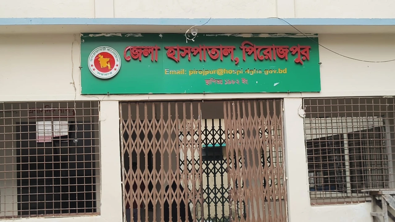 পিরোজপুর হামে আক্রান্ত একই পরিবারের ভাইয়ের মৃত্যু, বোন হাসপাতালে ভর্তি