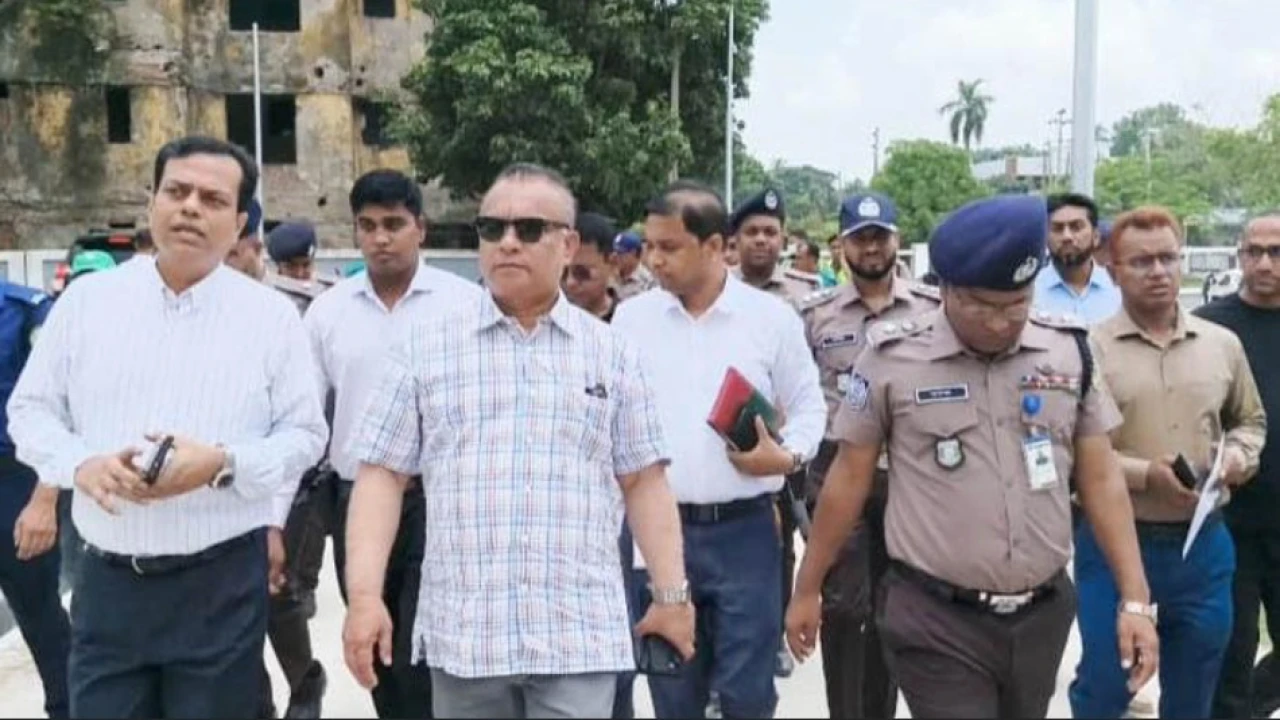 বরিশাল শিশু হাসপাতাল পরিদর্শন করেছেন প্রধানমন্ত্রীর স্বাস্থ্যবিষয়ক বিশেষ সহকারী ড. জিয়া উদ্দিন হায়দার