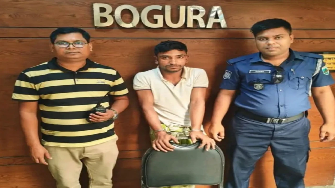 বগুড়ার শিবগঞ্জে ১৪ পিস ইয়াবাসহ মাদক কারবারি পারভেজ গ্রেফতার