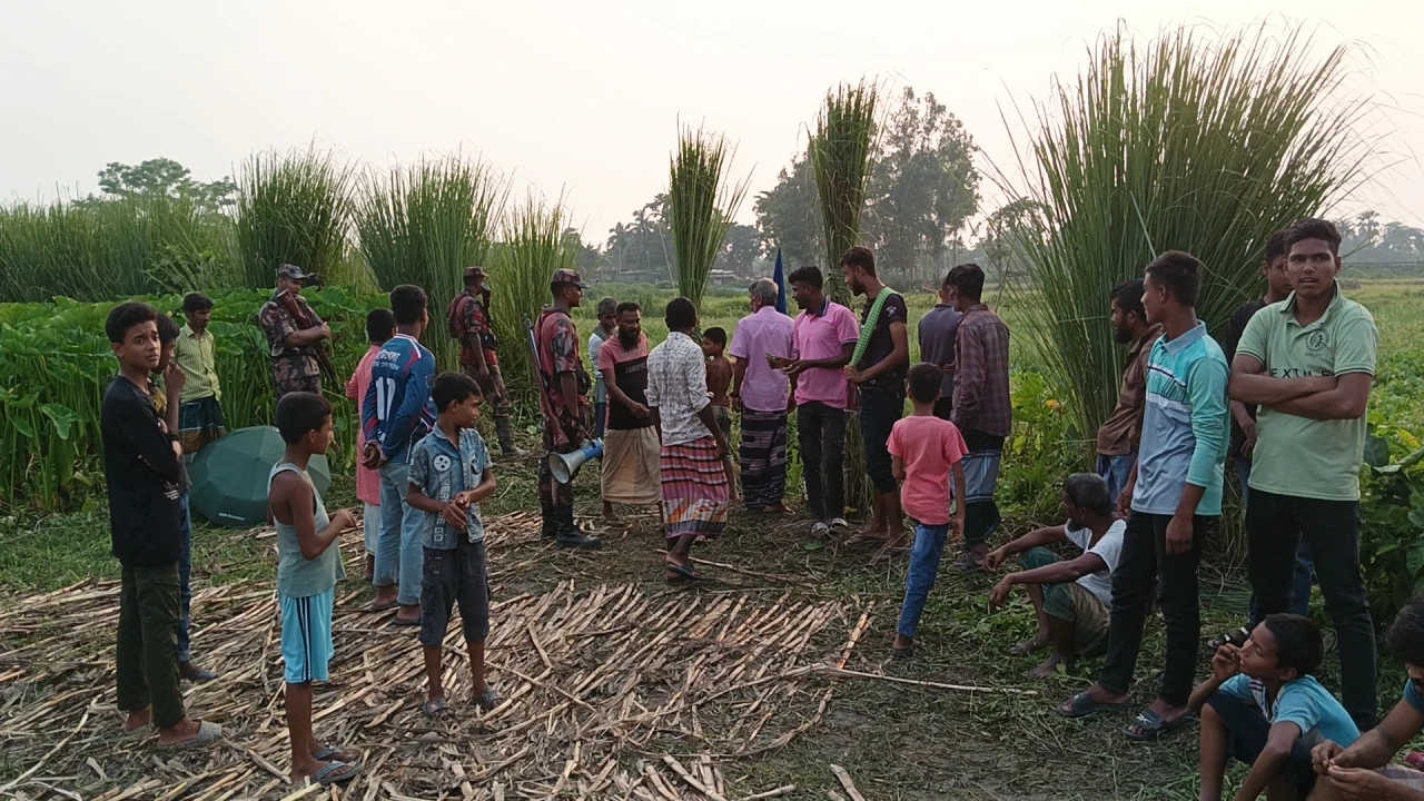 ভারতীয় বৃদ্ধকে ঘিরে জয়পুরহাট সীমান্তে উত্তেজনা, মুখোমুখি অবস্থানে বিজিবি-বিএসএফ