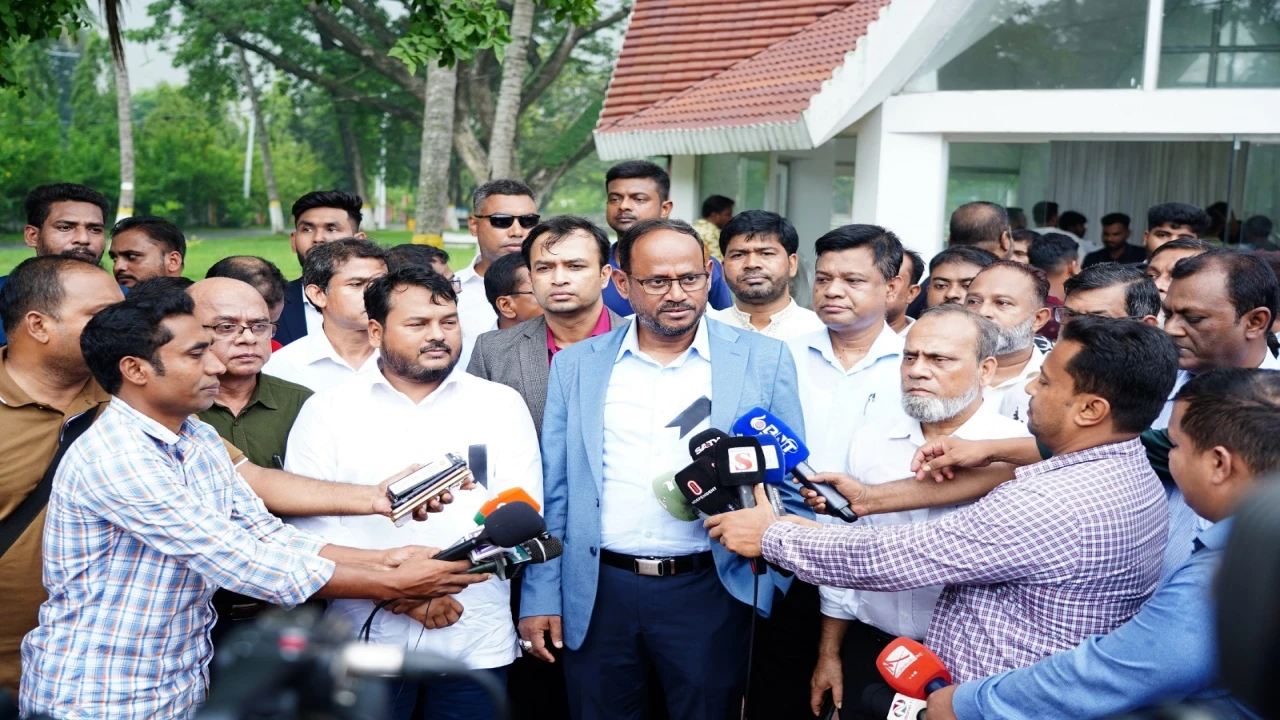 ঐতিহ্য পুনরুদ্ধারে রাজশাহী চিড়িয়াখানাকে  নতুনভাবে সাজানো হবেঃ প্রতিমন্ত্রী সুলতান সালাউদ্দিন টুকু